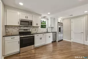 6 Glenford Dr, Waterbury, CT 06708 - Photo 15