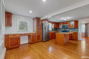 82 Carver St, New Britain, CT 06053 - Photo 9
