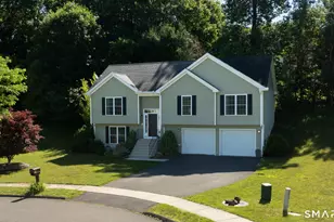 73 Cortland Way, Southington, CT 06489 - Photo 3