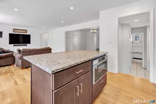 46 Waller Rd, Bridgeport, CT 06606 - Photo 9