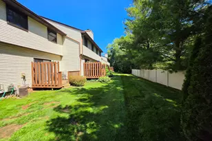 25 Robin Brook Dr, Newington, CT 06111 - Photo 23