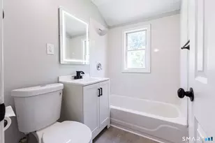 163-165 Woodlawn Cir, East Hartford, CT 06108 - Photo 27