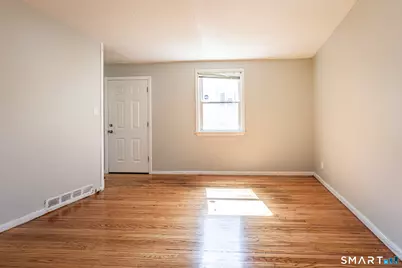163-165 Woodlawn Circle, East Hartford, CT 06108 - Photo 21