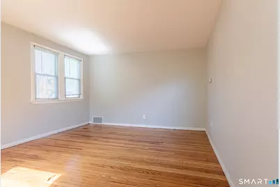 163-165 Woodlawn Circle, East Hartford, CT 06108 - Photo 19
