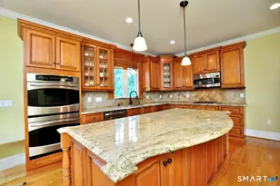 1 Leghorn Ln, Cromwell, CT 06416 - Photo 5