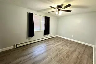 49 Whitworth St, Enfield, CT 06082 - Photo 9