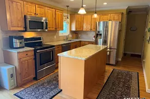17 Mourning Dove Cir, New Haven, CT 06513 - Photo 13