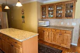 17 Mourning Dove Cir, New Haven, CT 06513 - Photo 13