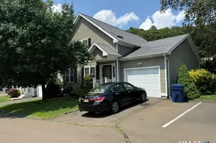 17 Mourning Dove Cir, New Haven, CT 06513 - Photo 1
