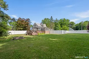 25 Douglas Dr, Meriden, CT 06451 - Photo 37
