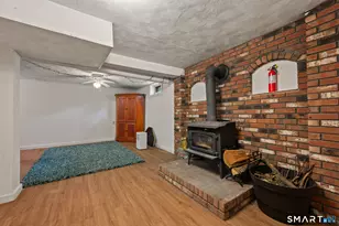 25 Douglas Dr, Meriden, CT 06451 - Photo 31