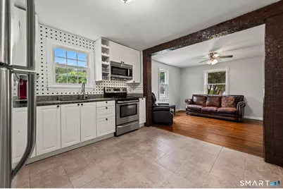 25 Douglas Drive, Meriden, CT 06451 - Photo 11