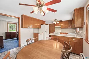 32 Loveland Ln, Bristol, CT 06010 - Photo 17