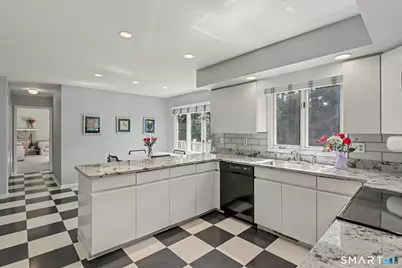 15 Wedgewood Road, Trumbull, CT 06611 - Photo 7