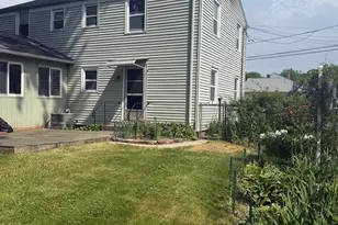 43 Pioneer Cir, Manchester, CT 06040 - Photo 13
