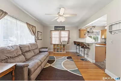 16 Park Avenue, Montville, CT 06382 - Photo 9