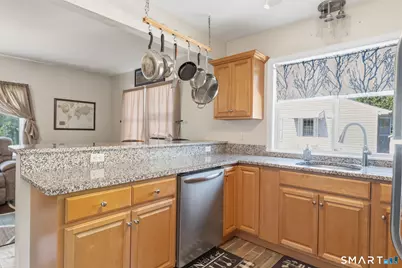 16 Park Avenue, Montville, CT 06382 - Photo 19