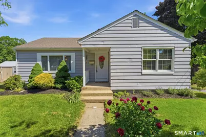 16 Park Avenue, Montville, CT 06382 - Photo 1