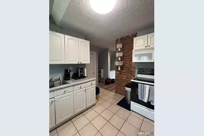 273 Collins Street #3rd Floor, Hartford, CT 06105 - Photo 1