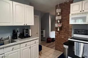 273 Collins St, Hartford, CT 06105 - Photo 1