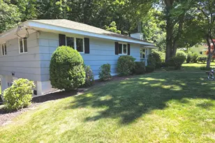 54 Hemlock Ridge, Cheshire, CT 06410 - Photo 3