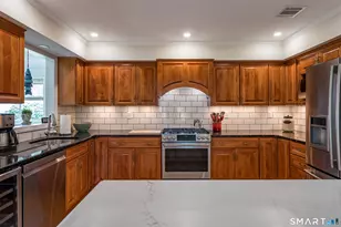23 Aylesbury Cir, Madison, CT 06443 - Photo 13