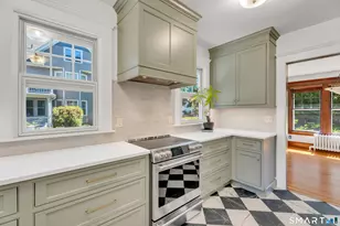 84 Alden Ave, New Haven, CT 06515 - Photo 9