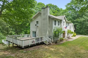 436 Tiffany Ln, Bristol, CT 06010 - Photo 3