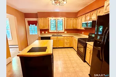 77 Evergreen Avenue, Hamden, CT 06518 - Photo 9