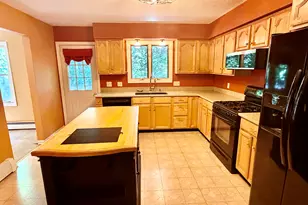 77 Evergreen Ave, Hamden, CT 06518 - Photo 9