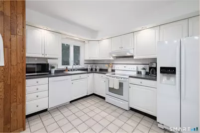 9 Firelight Drive, Danbury, CT 06810 - Photo 11