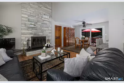 9 Firelight Drive, Danbury, CT 06810 - Photo 5