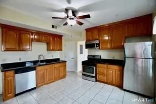 116 Ogden St, Bridgeport, CT 06608 - Photo 13
