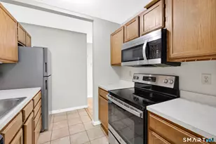 8 Julia Ct, East Windsor, CT 06016 - Photo 19