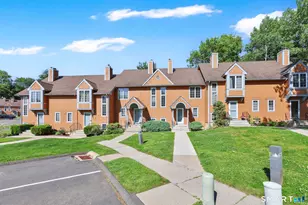 8 Julia Ct, East Windsor, CT 06016 - Photo 3