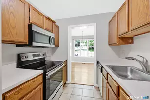 8 Julia Ct, East Windsor, CT 06016 - Photo 21