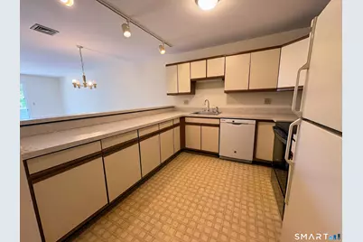 136 Deer Hill Avenue #205, Danbury, CT 06810 - Photo 9