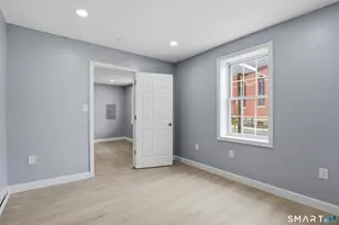 33 Congress Ave, Waterbury, CT 06708 - Photo 5