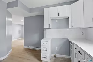 33 Congress Ave, Waterbury, CT 06708 - Photo 11