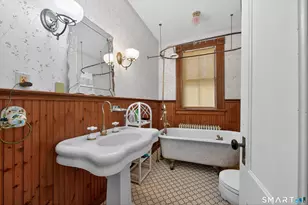 33 Church St, Guilford, CT 06437 - Photo 29