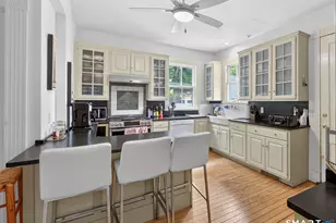 33 Church St, Guilford, CT 06437 - Photo 13
