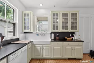 33 Church St, Guilford, CT 06437 - Photo 15