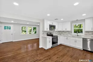 41 Piscitello Dr, Branford, CT 06405 - Photo 3