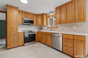 52 Bass Dr, Enfield, CT 06082 - Photo 5
