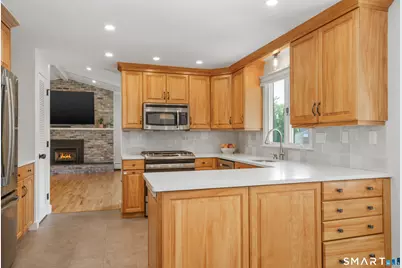 80 Westminster Drive, West Hartford, CT 06107 - Photo 9