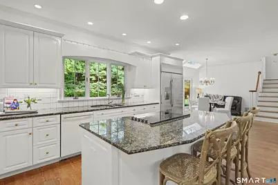 18 Bates Farm Lane, Darien, CT 06820 - Photo 9