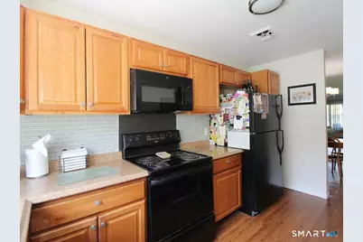 1410 Melville Avenue #1410, Fairfield, CT 06825 - Photo 5