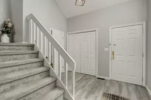 8 Vicki Ln, Colchester, CT 06415 - Photo 5
