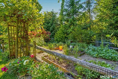 284 Georgetown Road, Weston, CT 06883 - Photo 11