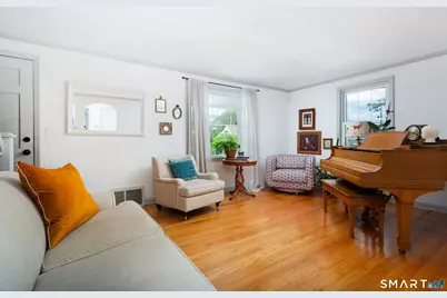 127 Moritz Place, Fairfield, CT 06824 - Photo 5